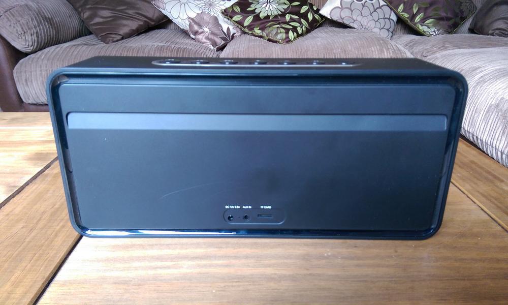 DOSS SoundBox XL rear view