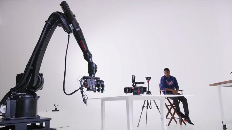 Camera Robots – The ULTIMATE Selfie Stick! [Video]